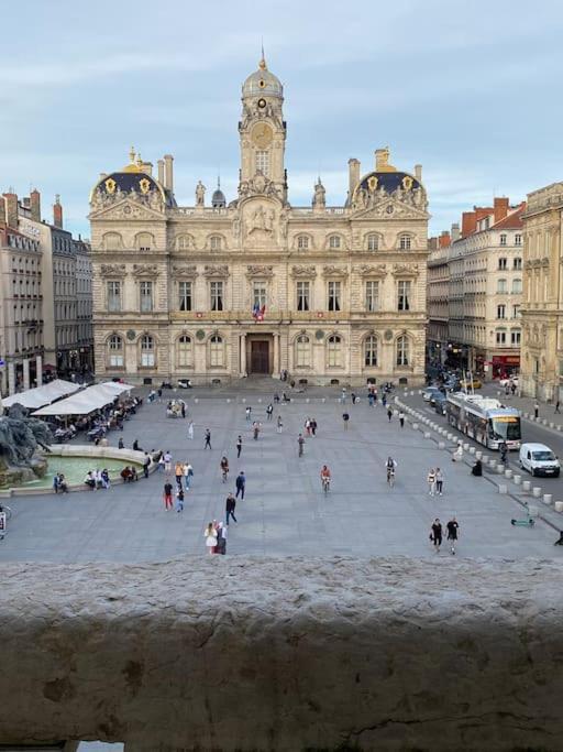 Grand Balcon Place Des Terreaux Apartamento Lyon Exterior foto